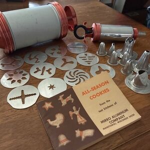 Vintage Mirror cookie press and cake decorator set